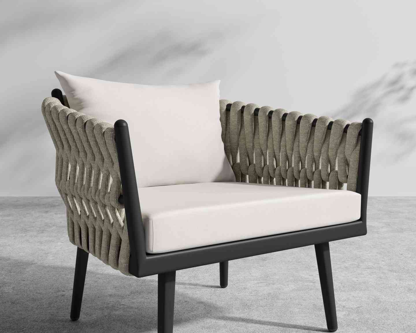 Pierre Outdoor Lounge Chair