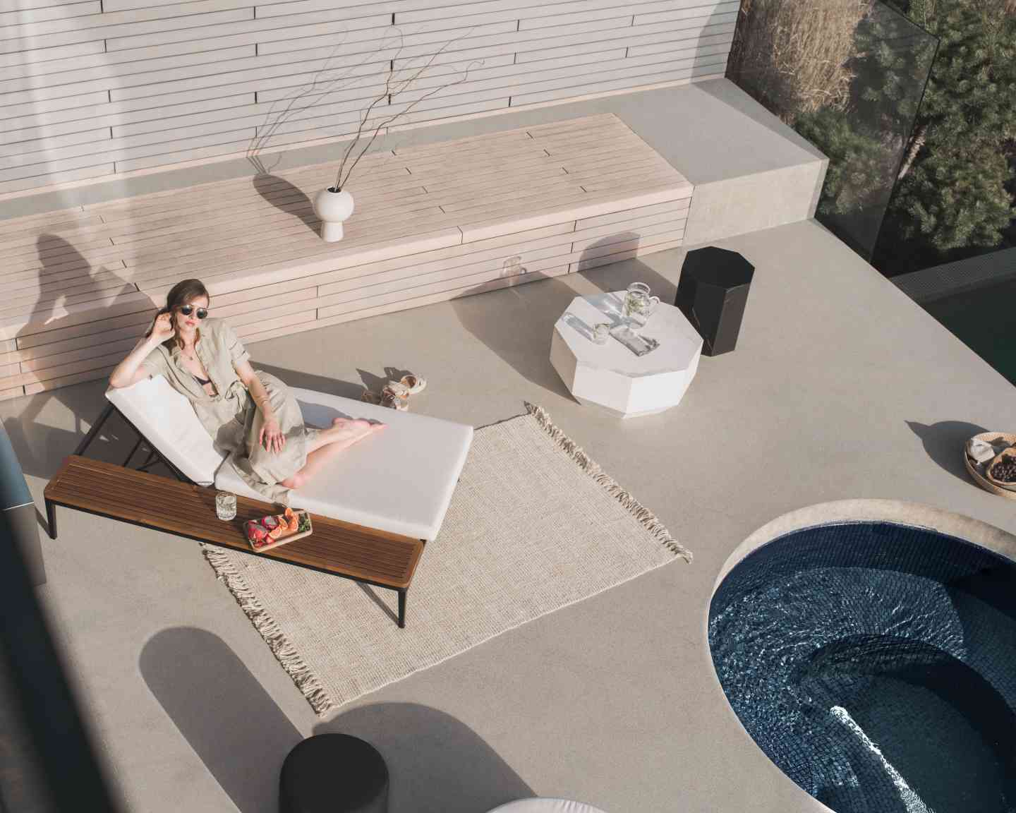 Francis Outdoor Lounger