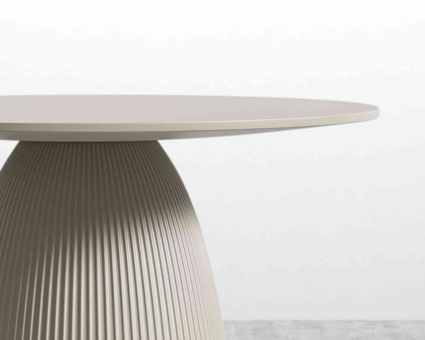 Gallus Dining Table