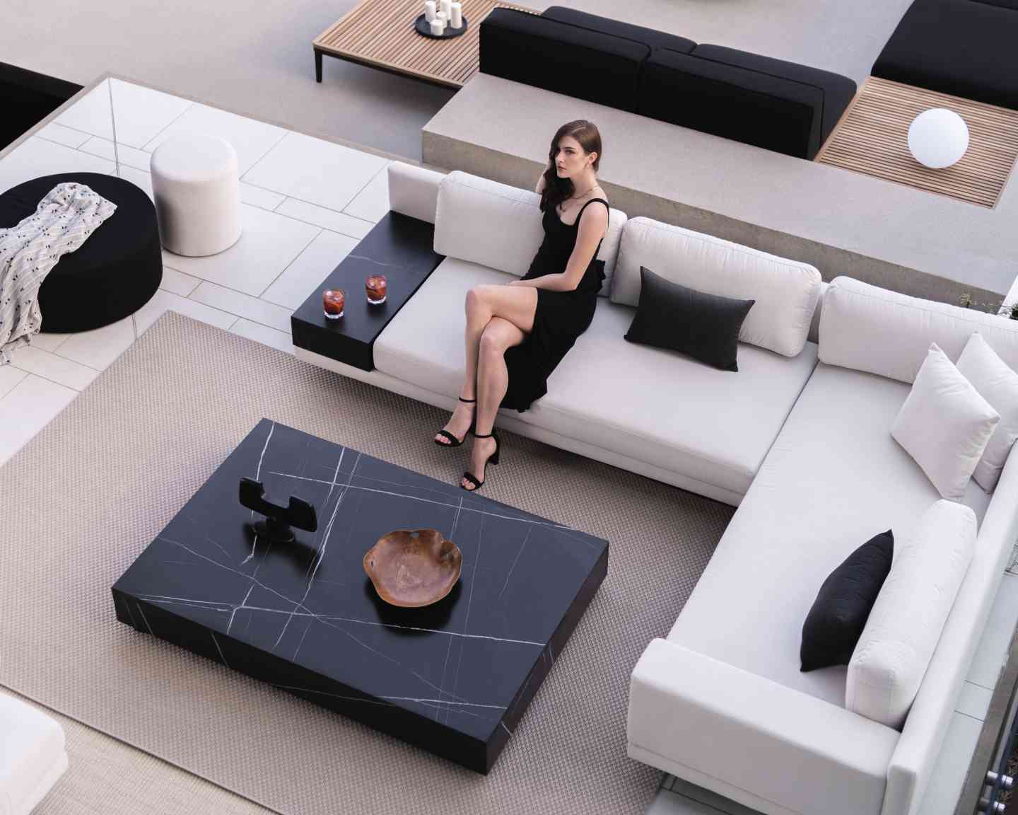 Liza Coffee Table Grande