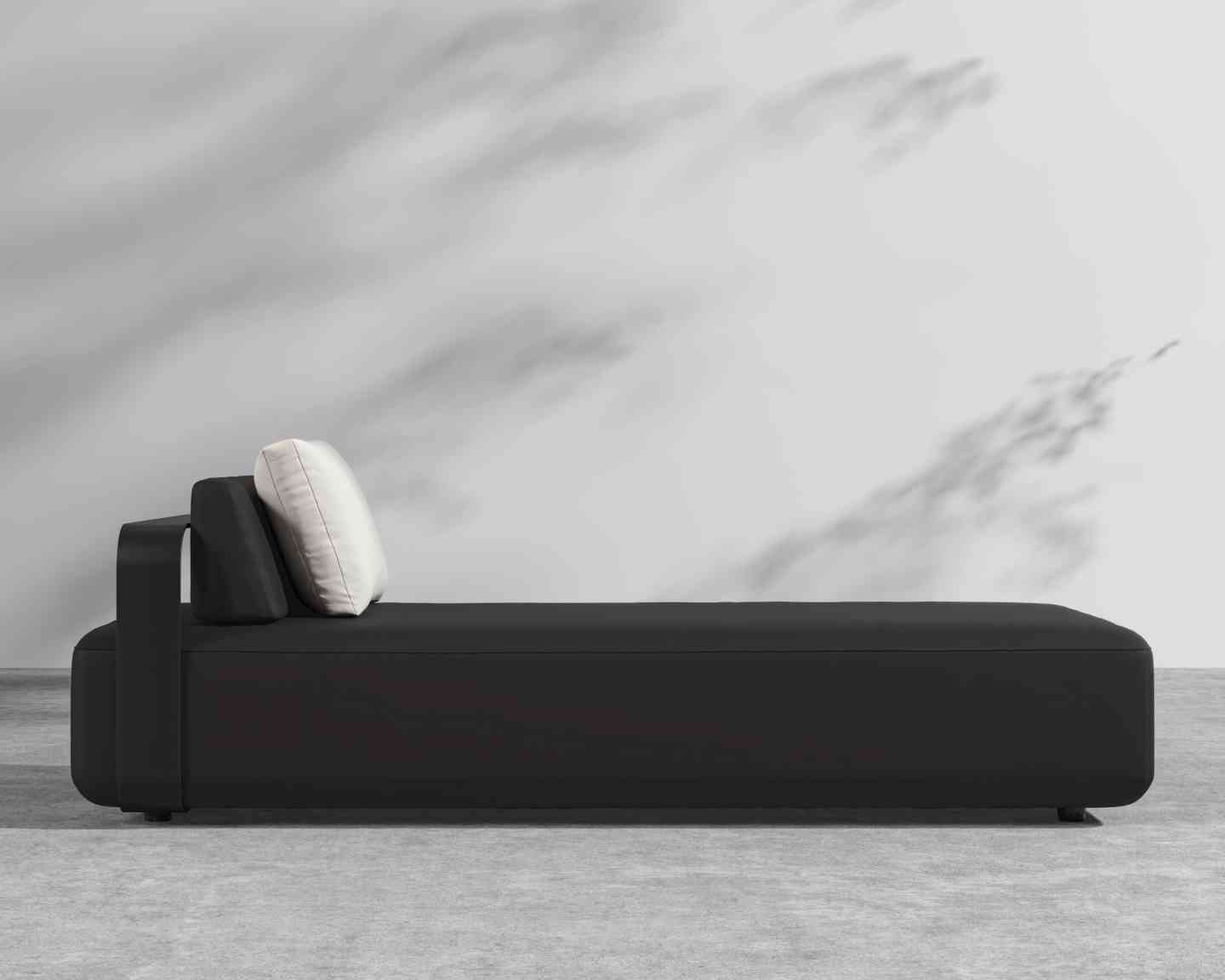 Florian Outdoor Lounger