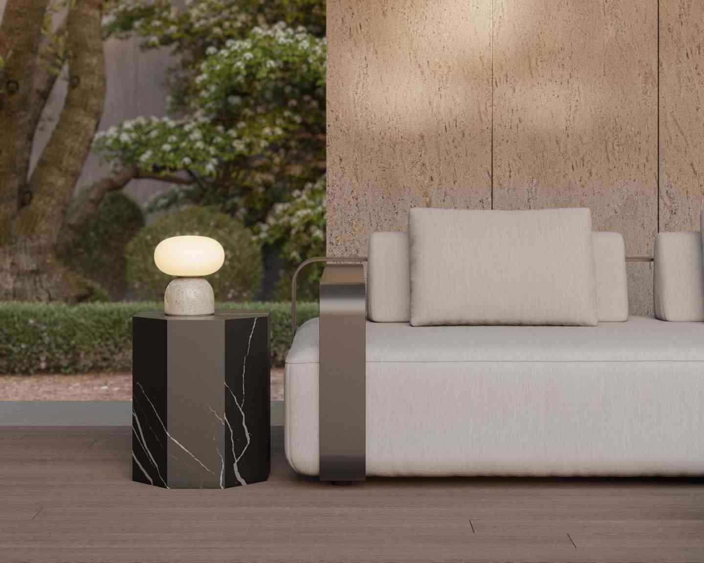 Florian Outdoor Lounger
