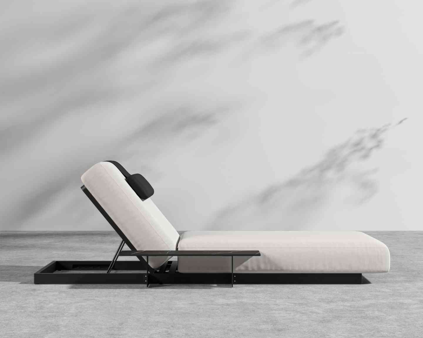 Nobi Outdoor Daybed