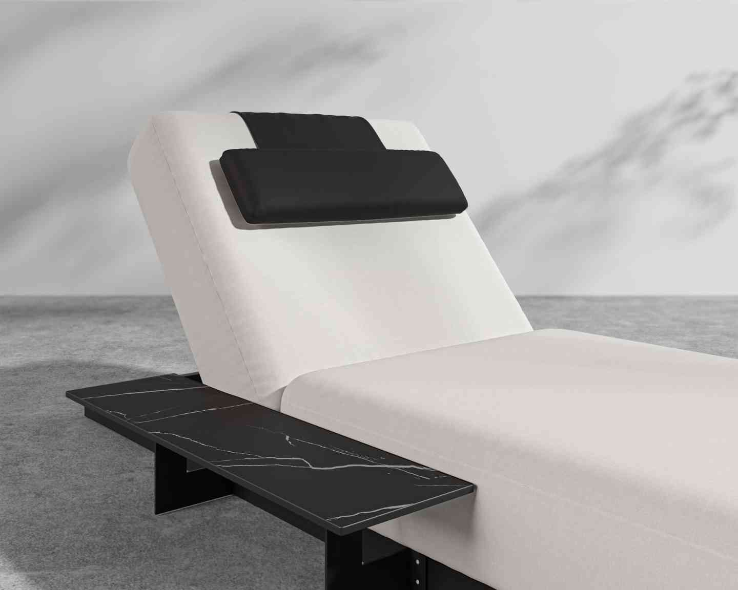 Nobi Outdoor Daybed