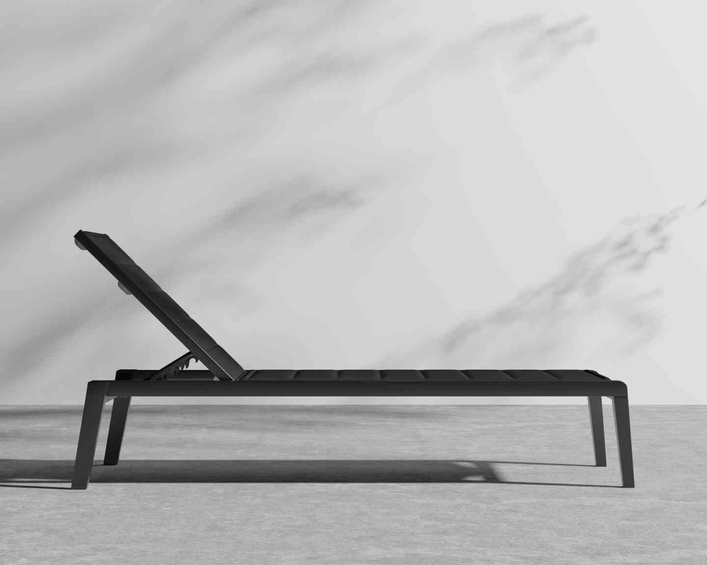 Preston Outdoor Lounger