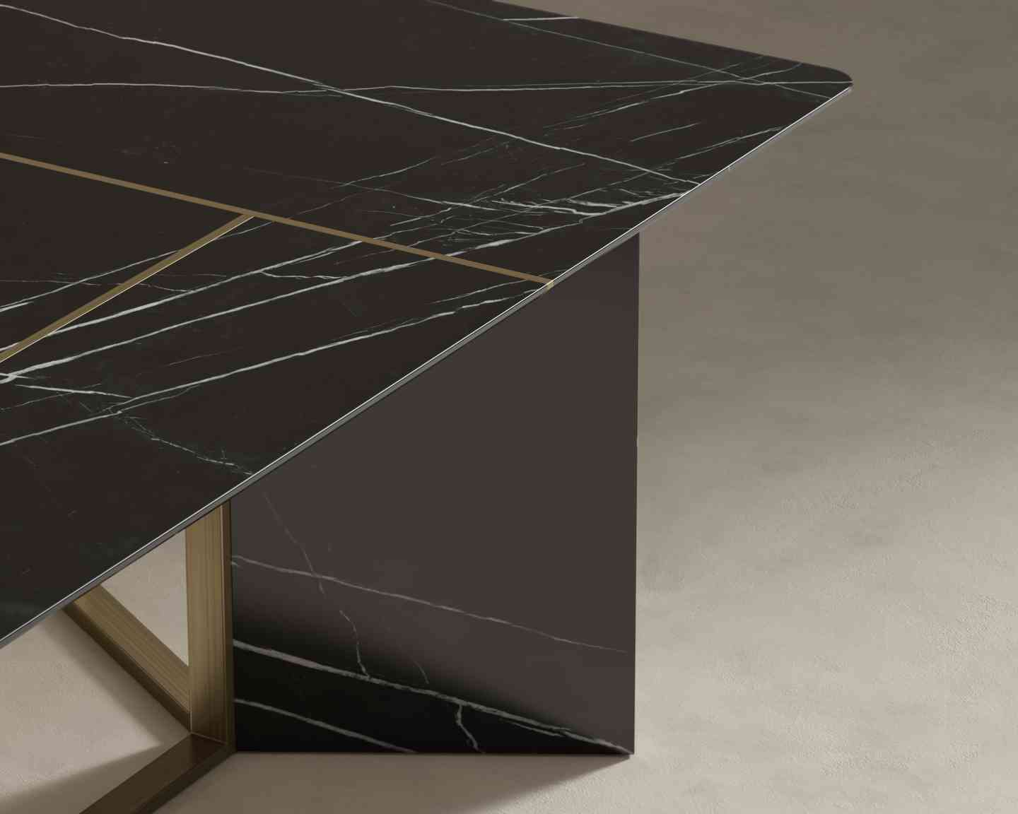 Terzo Table